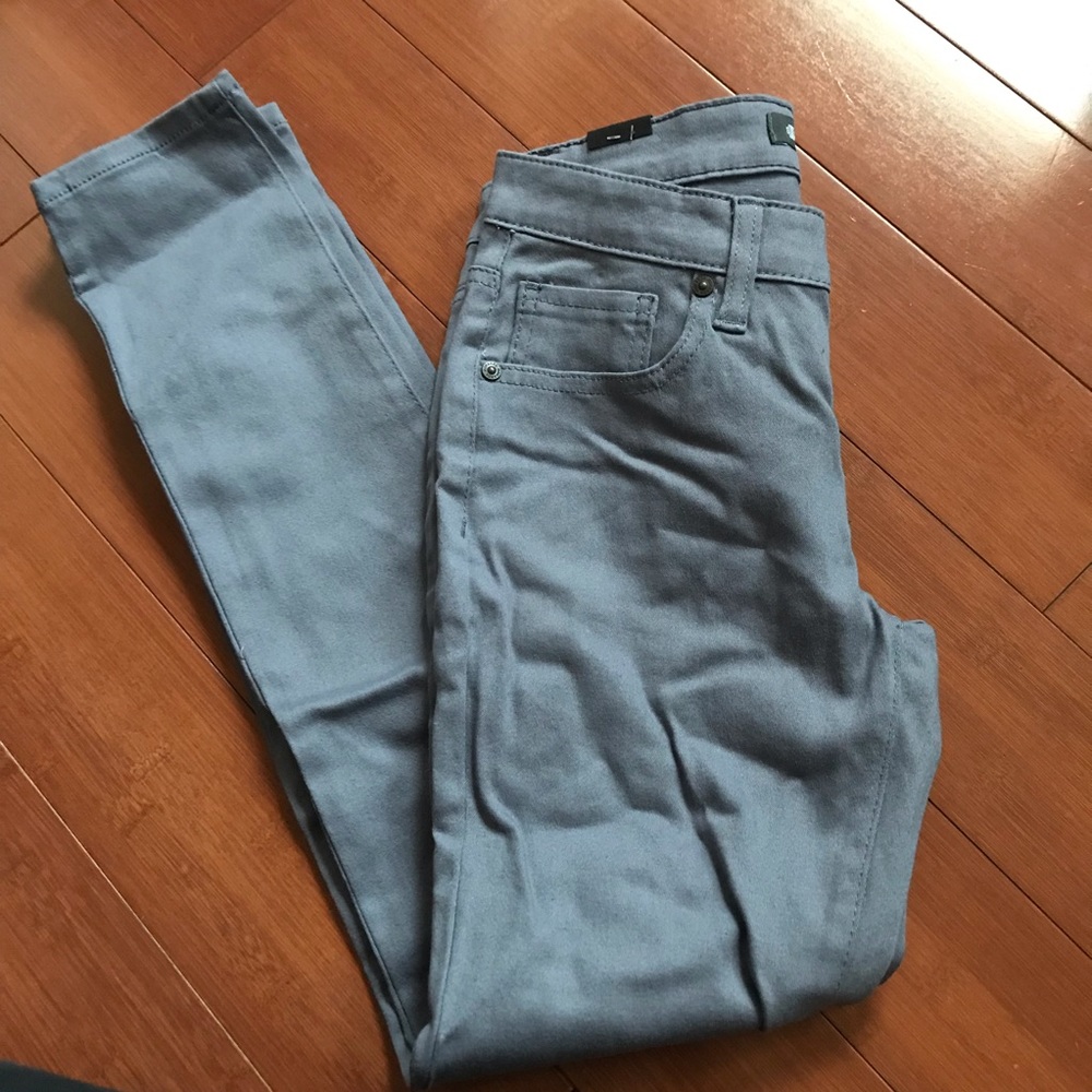 Gray skinny jeans